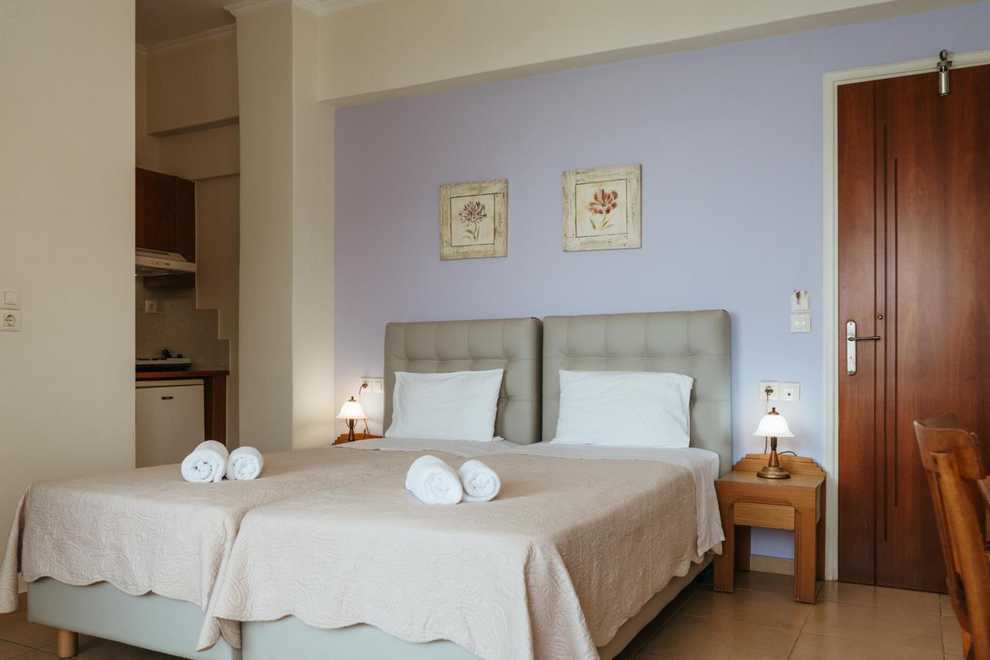 Hotel Livikon Плакиас Экстерьер фото