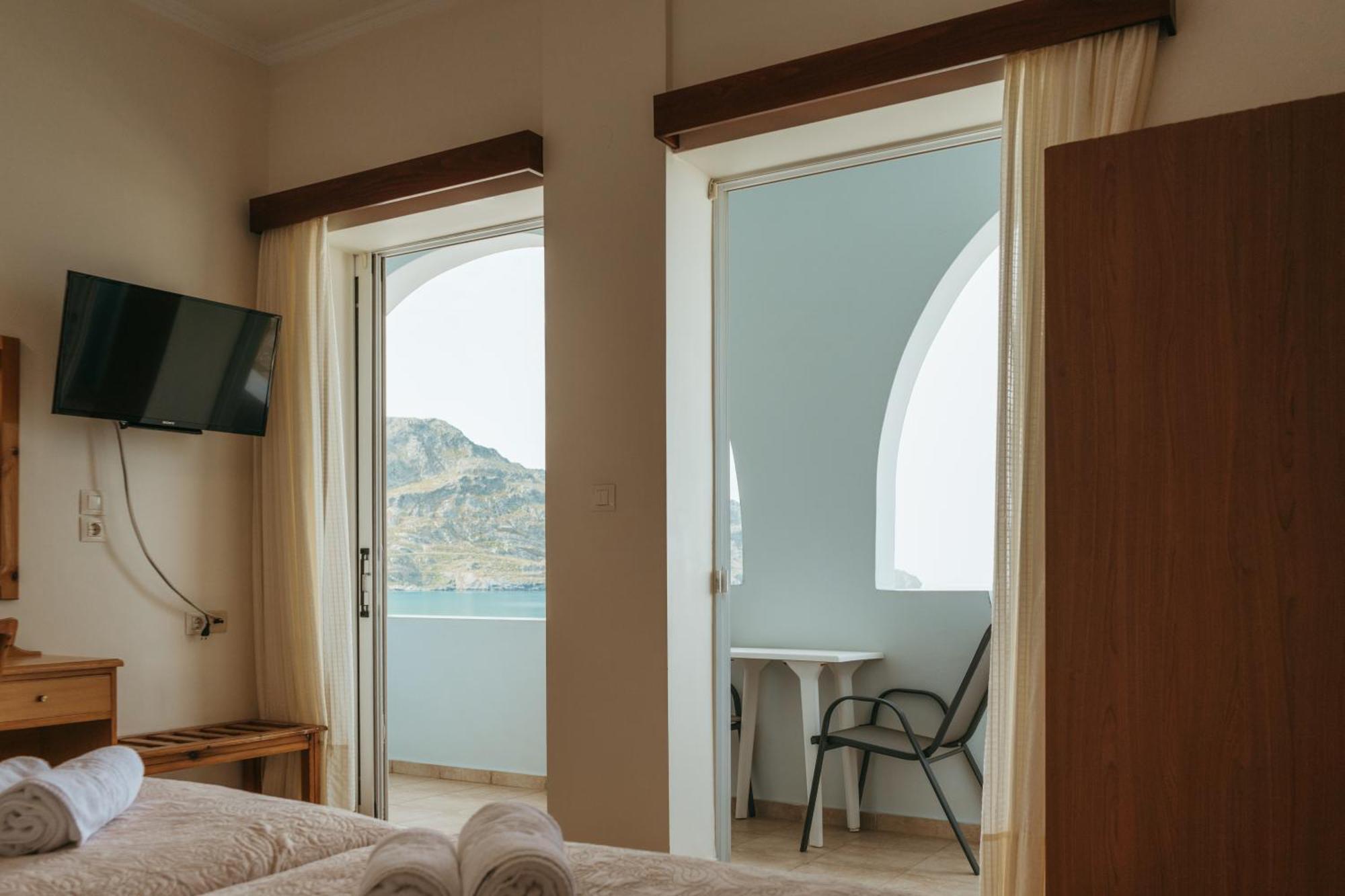 Hotel Livikon Плакиас Экстерьер фото